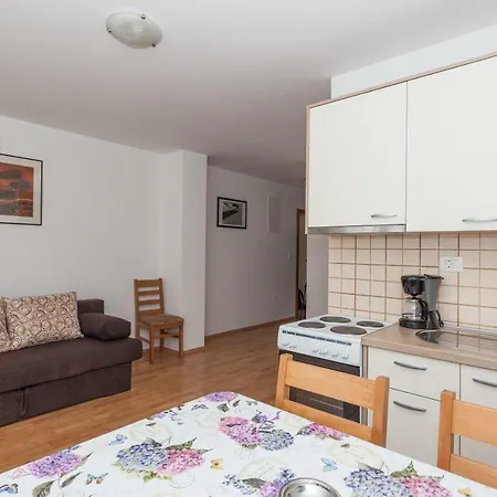 Apartments Mrsic Biograd Na Moru Exterior photo