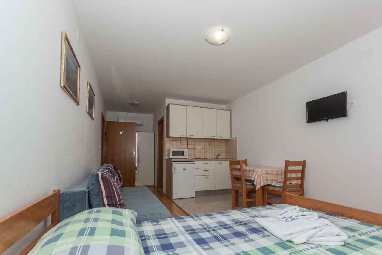 Apartma Mrsic *
